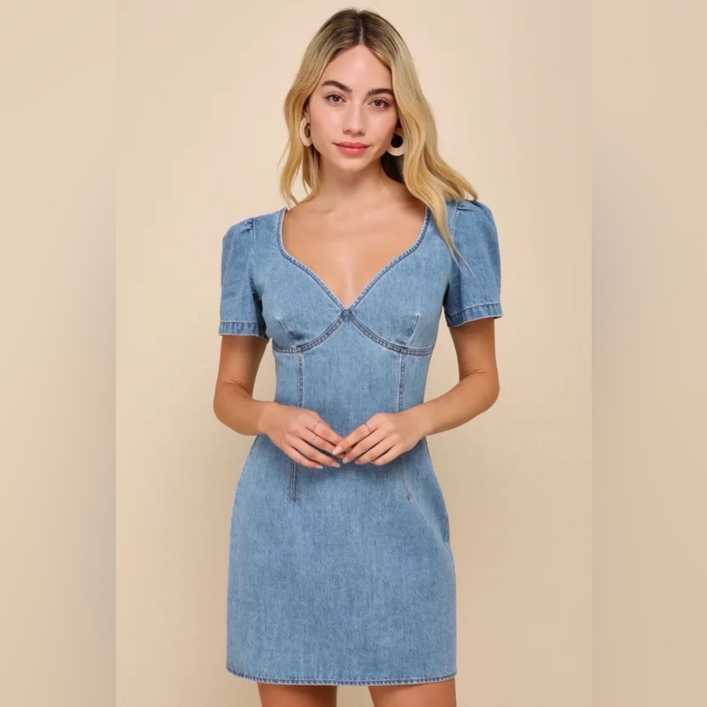 Lulu’s Medium Wash Denim Dress NWT